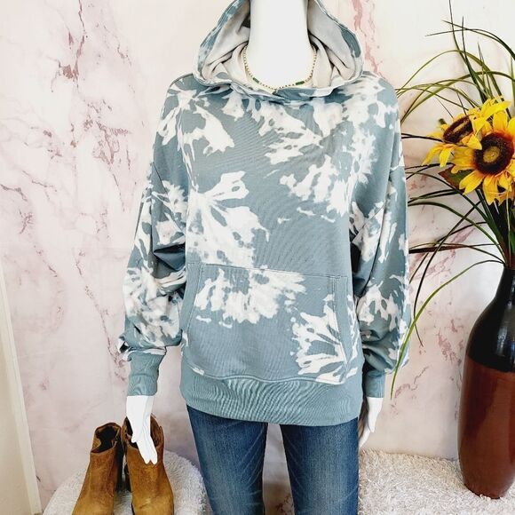 New Athleta pullover tie dye super soft hoodie - Picture 5 of 10